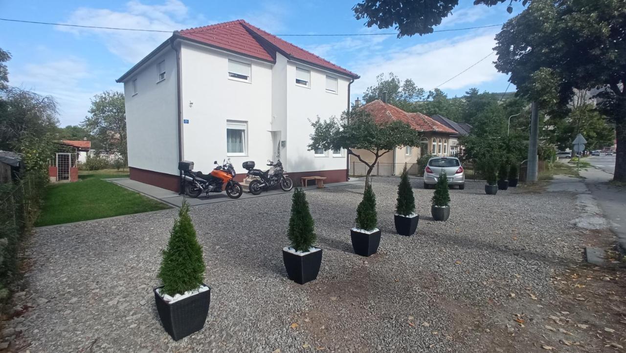 7 Kucica Apartment Ливно Екстериор снимка