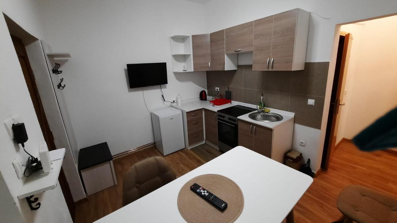 7 Kucica Apartment Ливно Екстериор снимка