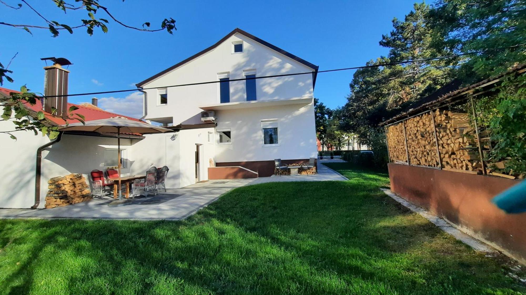 7 Kucica Apartment Ливно Екстериор снимка