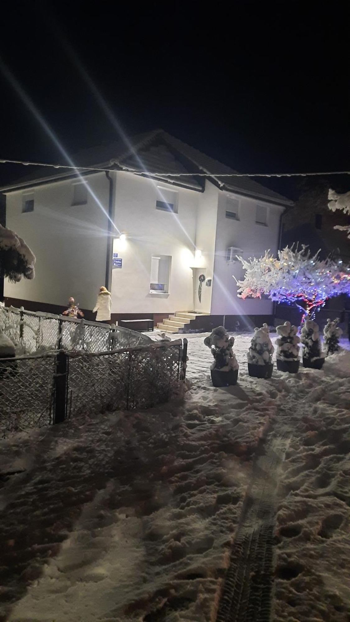 7 Kucica Apartment Ливно Екстериор снимка